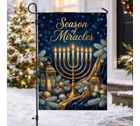Hanukkah Season of Miracles Menorah Drapeau de jardin 30,5 x 45,7 cm | Lanternes dorées, drapeau de pelouse, branches de pin à feuilles persistantes, fond de nuit étoilée, décoration de cour de