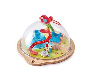 Hape Globe-Aventure de la Vallée Ensoleillée, Jouet 3D avec Labyrinthe Magnétique, Jouet pour Enfant avec Coupole Transparente, Personnages et Accessoires