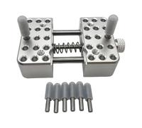 Harilla Mini étau d'établi, mini étau pratique, compact, multifonctionnel, mâchoire réglable, de table plat pour sculpture sur noyer, bricolage