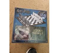 The Noble Collection Harry Potter Wizard Chess Set - 32 Highly Detailed Plastic Chess Pieces - Officially Licensed Harry Potter Film Set Movie Toy - Gifts for Family, Friends & Harry Potter Fans