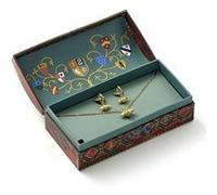 Harry Potter - Coffret bijoux malle de Quidditch, Collier Vif d'Or et Boucles d'oreilles créoles Huggy (Doré). G