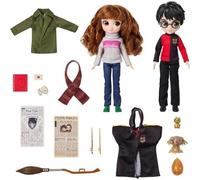 WIZARDING WORLD HARRY POTTER - COFFRET DELUXE POUPÉES 20 CM HARRY & HERMIONE - Poupées figurines Articulées Hermione Et Ginny 20 cm - 4 Tenues & 12 Accessoires - Jouet Enfant 6 ans et +