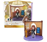 HARRY POTTER - PLAYSET COURS DE SORTILÈGES WIZARDING WORLD - Coffret Univers Magique Cours De Sortilèges Avec 1 Figurine Articulée Hermione Granger et Accessoires - 6061846 - Jouet Enfant 5 ans et +