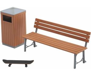 Hasegawa Maquette Banc de Parking et Poubelle 1/12, 16 Pièces, Réaliste, Plastique, Kit Snap Facile à Monter, Idéal pour Enfants et Adultes