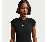Haut à manches courtes ajusté et côtelé Nike Chill Knit pour femme Noir/Sail L (FR 46-48)