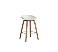 HAY About a Stool AAS 32 - patin en feutrine - Hauteur d'assise 65 cm - repose-pied acier inoxydable - noyer verni (à base d'eau) - melange cream 2.0