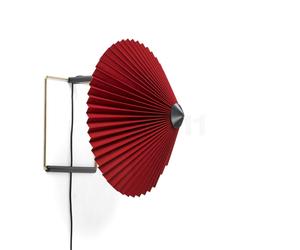 HAY Matin Applique LED rouge foncé - ø30 cm Ce luminaire comporte des modules à LED prémontés de classes énergétiques A A++, A+, A