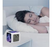 HETPLSD Galaxy Wolf Réveil avec veilleuse 7 couleurs changeantes | Horloge numérique LED avec affichage de la date et de la température, fonctionne avec piles, réveil numérique cube pour la