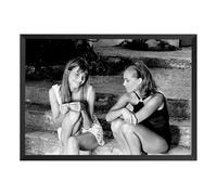 Hexoa Affiche célébrités Jane Birkin et Romy Schneider - Made in France - Affiche sous Cadre Bois Noir 45x30