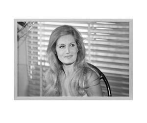 Hexoa Affiche de chanteuse Dalida Une légende - Made in France - Affiche sous Cadre Bois chêne 60x40