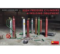 High Pressure Sécurité Maison - W/ Welding Equipment Diorama 1:3 5 Plastic Model
