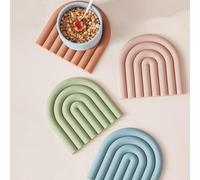 HINATDD 4 Dessous de Plat Silicone Antidérapant Résistant Chaleur | Repose Casserole Arc-en-Ciel, Protection Thermique Antidérapante, Table à Manger, Cuisine Familiale, 15x15 cm