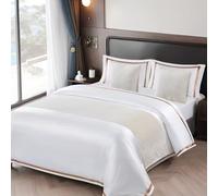 HLASMSPE Chemin de lit en polyester avec pompons en tricot avec pompons, écharpe, couvre-lit, serviette de chevet, protection pour chambre d'hôtel, beige, 60 x 180 cm