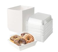 Hniuyun Lot de 50 boîtes à charcuterie en papier avec couvercles transparents, boîtes à dessert carrées blanches pour boulangerie, tranches de gâteaux, cupcakes, sandwichs et biscuits (12 cm)