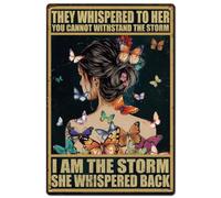 Hobbspring 1pc Vintage Metal Tin Sign 20x30cm Retro Iron Woman Back Flower With Butterfly Sign Rusty Look I AM THE STORM Encouragement Quote Poster pour la Décoration Murale de la Maison