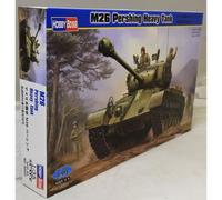 HobbyBoss Kit de montage – réservoir lourd M26 Pershing – échelle 1:35 – 18,11 x 10,01 x 7,95 cm