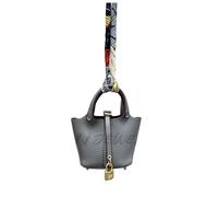 HOHOPEACH Y2k Porte-clés mignon pour femme en cuir végétalien avec breloque pour sac à main et sac à main Accessoires Preppy Stuff, gris, taille unique