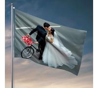 Home Bar Decor A Couple In Wedding Tenue, Shares A Kiss While Holding A Bicycle Orné Drapeau College Dorm Poster pour Guys Spring Garden Flag (152 x 244 cm)