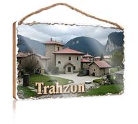 Home Sweet Home Signs Décoration murale Trahzon: un village pittoresque niché dans les montagnes Panneau en bois à suspendre Décoration de porche (15 x 28 cm)