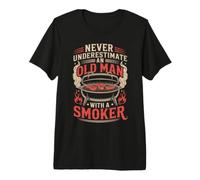 Homme Never Underestimate an Old Man with A Smoker Funny Pitmaster T-Shirt Haut de Gamme