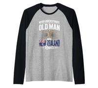 Homme Never Underestimate an Old Man with New Zealand Roots Manche Raglan