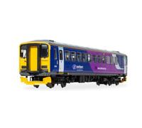 Hornby R30427 Northern Rail - Classe 153 - Locomotive Diesel-électrique 153360 - Train Miniature de l'époque 10