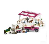 Horse Club Grand Concours Equestre Avec Un Pick-Up Et Son Van