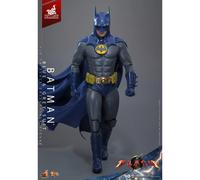 Figurine Hot Toys Mms834 - Dc Comics - The Flash - Batman Blue & Grey Suit