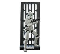 Hot Toys Star Wars Stormtrooper with Death Star Environment 1:6 Action Figure