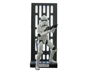 Hot Toys Star Wars Stormtrooper with Death Star Environment 1:6 Action Figure