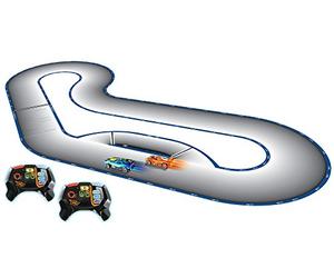 Hot Wheels Mattel FBL83 - Système de Course Intelligent avec IA, livré avec 2 véhicules et 2 télécommandes