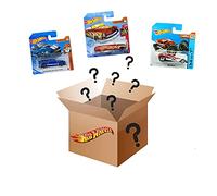 Hot Wheels Pack de 3 véhicules, Toy Cars Diecast 1:64 (Modèles Assortis), Cadeau pour collectionneurs et Enfants