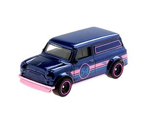 Hot Wheels Pearl and Chrome 67 Austin Mini Van 2/5