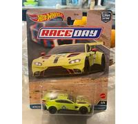 Hot Wheels Premium Voiture Culture Course Jour Aston Martin Vantage GTE Vrai