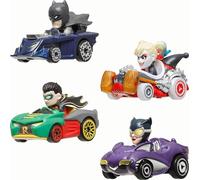 Hot Wheels RacerVerse, Lot de 4 voitures miniatures moulées sous pression à l'échelle 1:64 optimisées pour conduire sur des pistes Hot Wheels avec des personnages de la culture pop en tant que pilotes