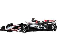 Hot Wheels Voiture de course de Formule 1 moulée sous pression à l'échelle 1:64 avec pneus de vrais cavaliers, corps et châssis en métal/métal (les styles peuvent varier)