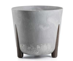 HowHomely Pot de fleurs en plastique noir avec pieds marron - ECO Soucoupes Ø 34,1 x H 32 cm - Cache-pot léger et stable pour l'intérieur ou le balcon et la terrasse - Cache-pot aspect béton