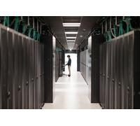 HPE Aruba 6200M 48G 4SFP+ Switch - commutateur - distance max. d'empilage de 10 km - 48 ports - Géré - Montable sur rack