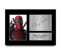 HWC Trading A4 Ryan Reynolds Deadpool Cadeaux Imprimé Signé Autographe Photo pour les fans de cinéma - A4