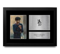 HWC Trading Aiden Gallagher The Umbrella Academy Five Cadeaux Imprimé Signé Autographe Photo pour les fans d’émissions de télévision - A4 Encadré