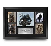 HWC Trading FR A3 Pedro Pascal The Mandalorian Cadeaux Imprimé Signé Autographe Présentation Photo Montage Affichage pour les fans d’émissions de télévision - A3 Encadré