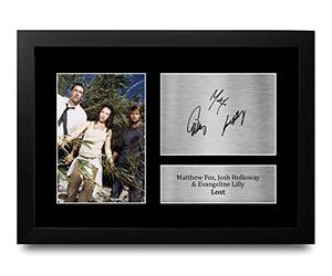 HWC Trading FR A4 Matthew Fox, Josh Holloway & Evangeline Lilly Lost Cadeaux Imprimé Signé Autographe Photo pour les fans d’émissions de télévision - A4 Encadré