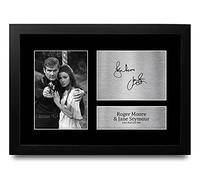 HWC Trading FR A4 Roger Moore & Jane Seymour James Bond Live And Let Die Cadeaux Imprimé Signé Autographe Photo pour les fans de cinéma - A4 Encadré