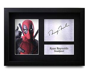 HWC Trading FR A4 Ryan Reynolds Deadpool Cadeaux Imprimé Signé Autographe Photo pour les fans de cinéma - A4 Encadré