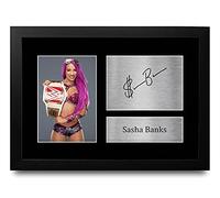HWC Trading FR A4 Sasha Banks Cadeaux Imprimés Photo Autographe Signée pour les Fans de lutte - A4 Encadré