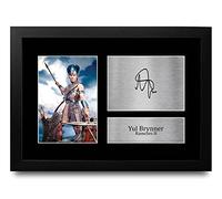 HWC Trading FR A4 Yul Brynner The Ten Commandments Cadeaux Imprimé Signé Autographe Photo pour les fans de cinéma - A4 Encadré