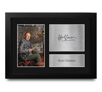 HWC Trading Hans Zimmer Cadeaux imprimés, photo dédicacée pour les fans de compositeurs de films et de bandes originales - A4 Encadré