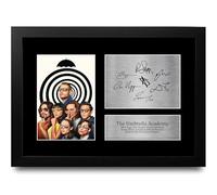 HWC Trading The Umbrella Academy Cadeaux Imprimé Signé Autographe Photo pour les fans de télévision - A4 Encadré