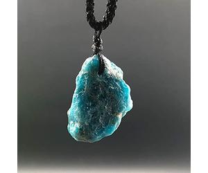 HXSCOO 1 pc Aléatoire Bleu Apatite Rugueux Brut Pierre Naturelle Pendentif Collier Quartz Cristal Guérison Reiki Cadeau Gemme Artisanat Bijoux Décor (Color : Blue Apatite, Size : 1pc Random)