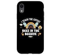 I Teach The Cutest Bees in The Bee Hive Teacher Kindergarten Coque pour iPhone XR